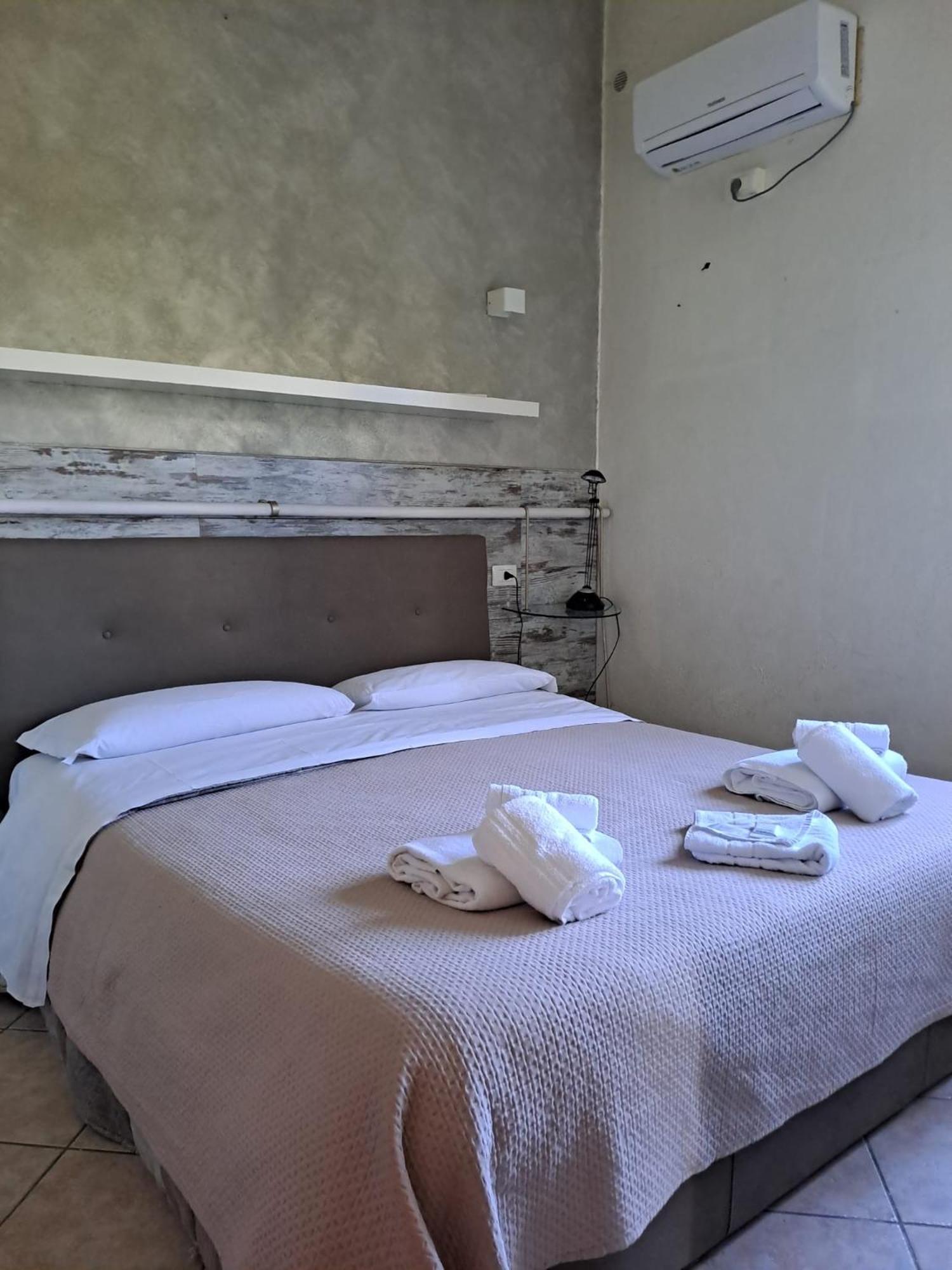 Agriturismo Torre Flavia ラディスポリ エクステリア 写真