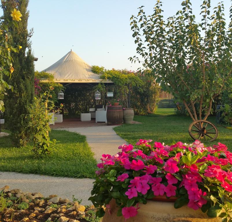 Agriturismo Torre Flavia ラディスポリ エクステリア 写真