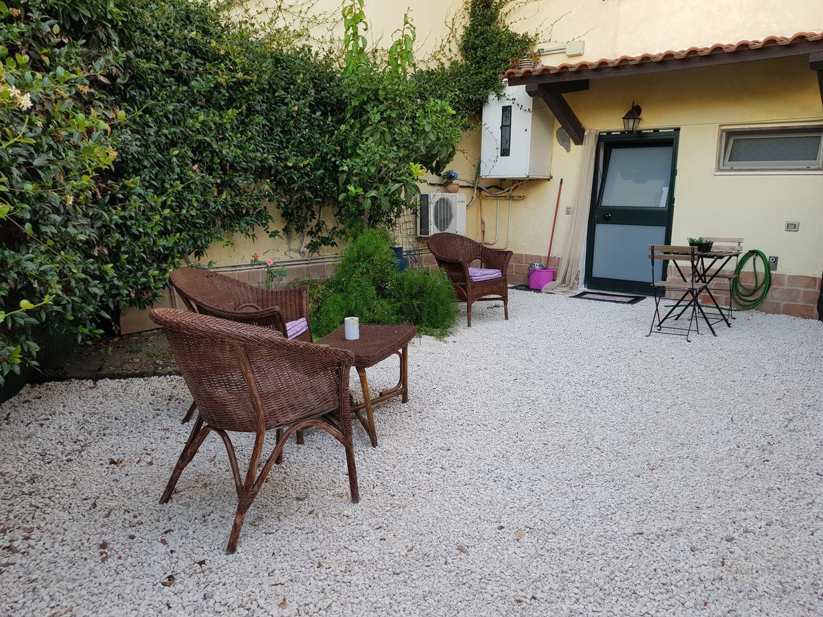 Agriturismo Torre Flavia ラディスポリ エクステリア 写真