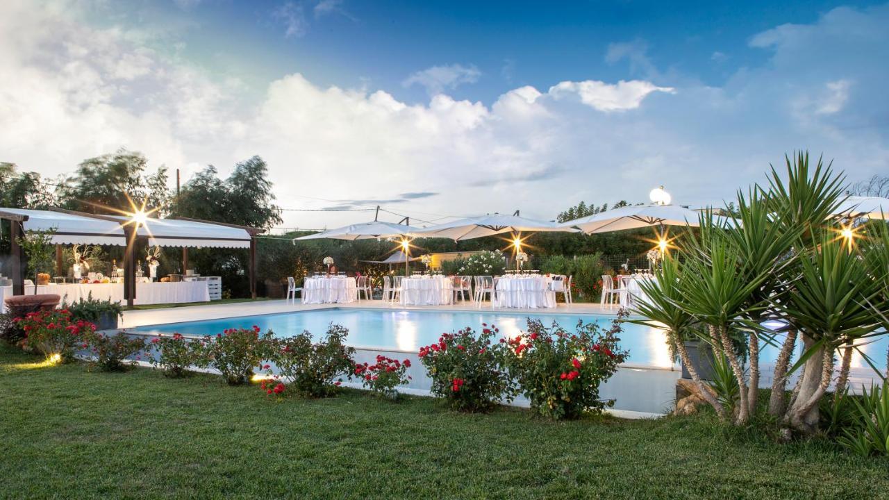 Agriturismo Torre Flavia ラディスポリ エクステリア 写真