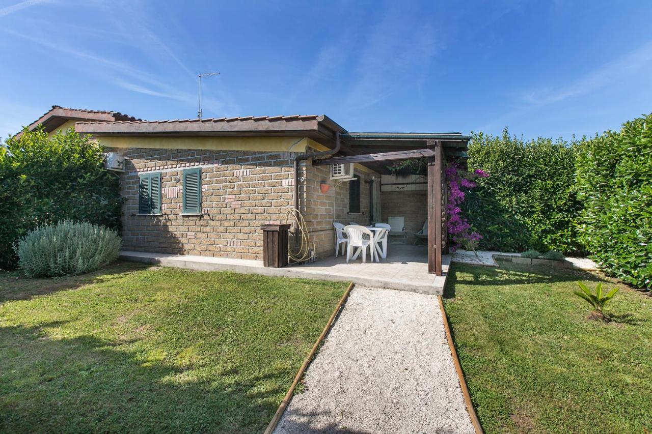 Agriturismo Torre Flavia ラディスポリ エクステリア 写真