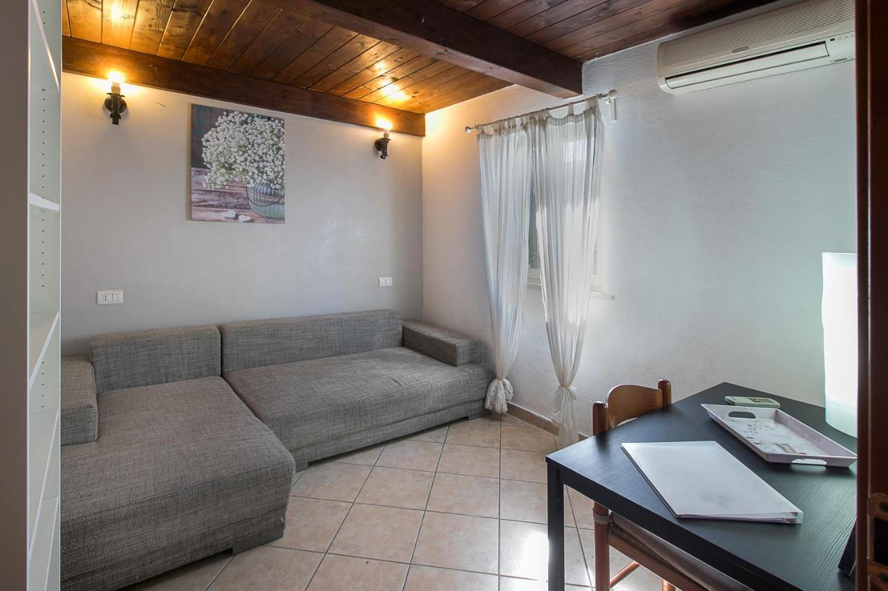Agriturismo Torre Flavia ラディスポリ エクステリア 写真
